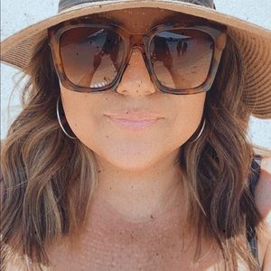 Meet your Posher, Hilda